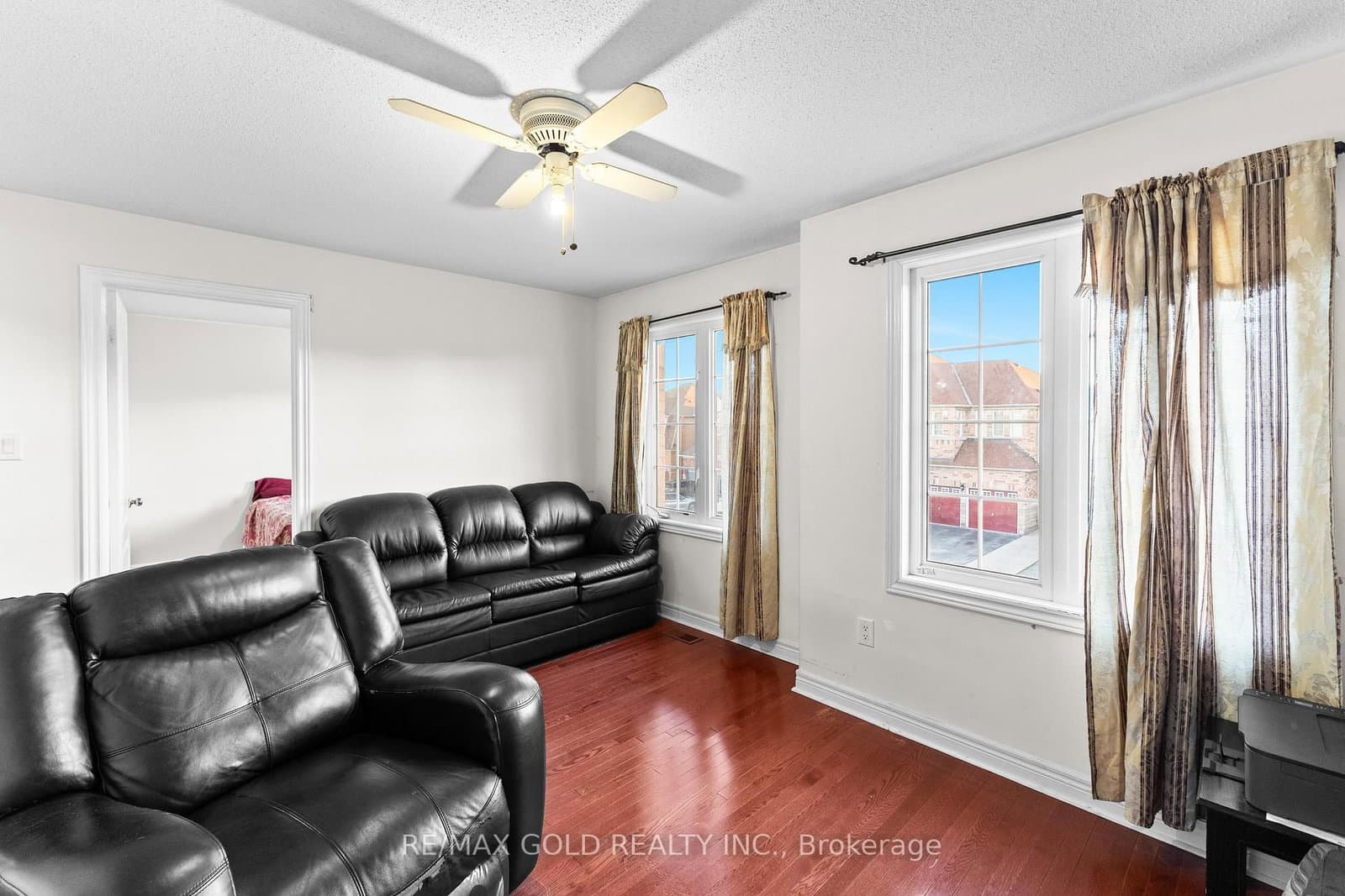 57 Powell Drive thumbnail 35
