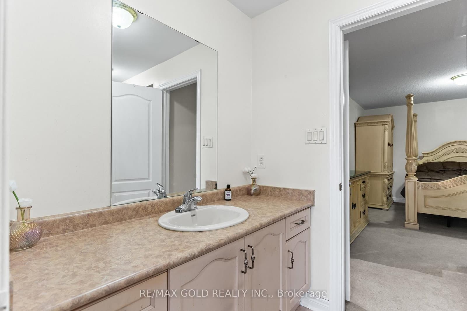 57 Powell Drive thumbnail 36