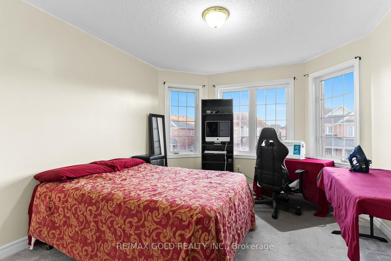 57 Powell Drive thumbnail 38