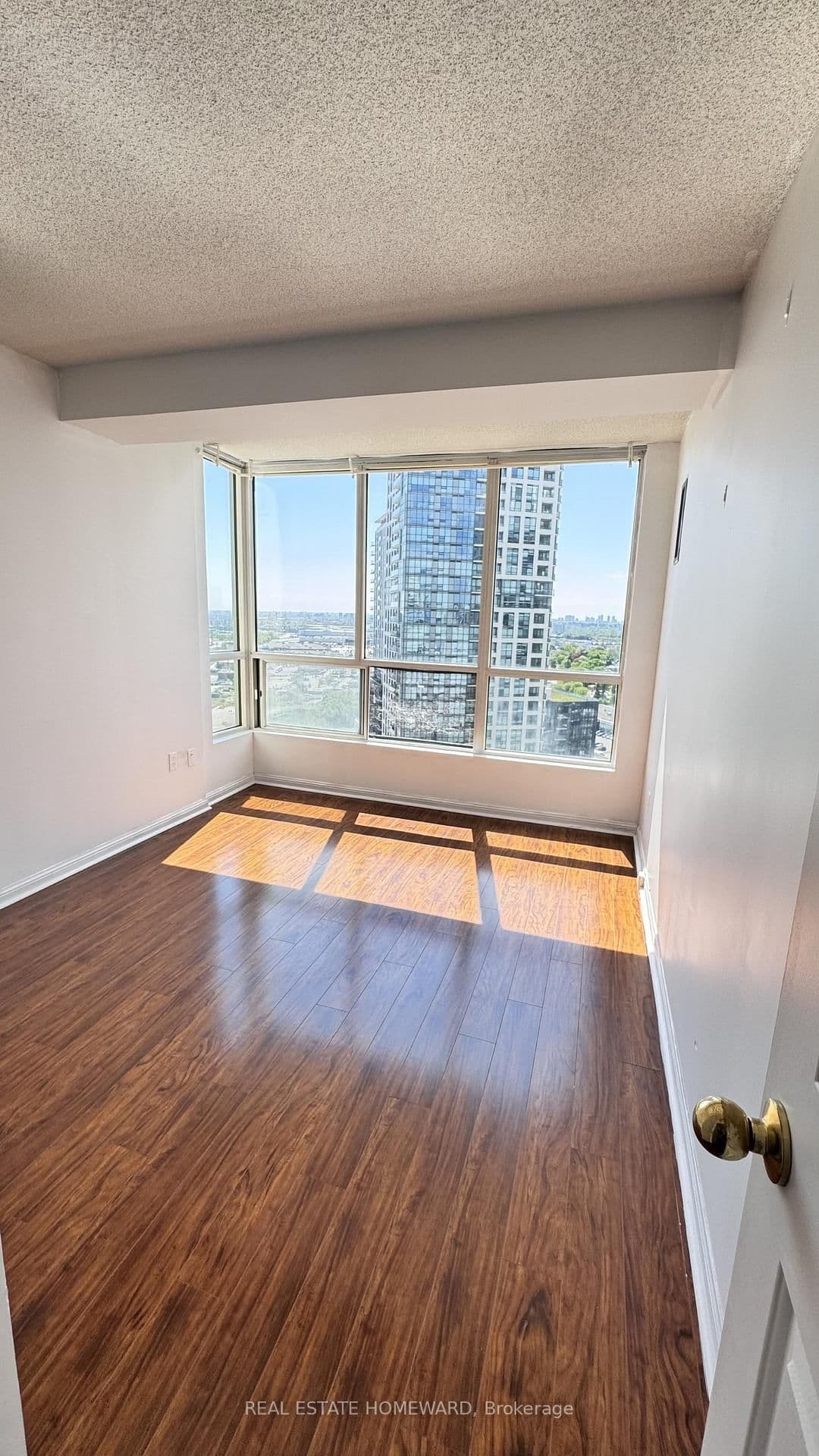 101 Subway Crescent, Unit 2012 thumbnail 18