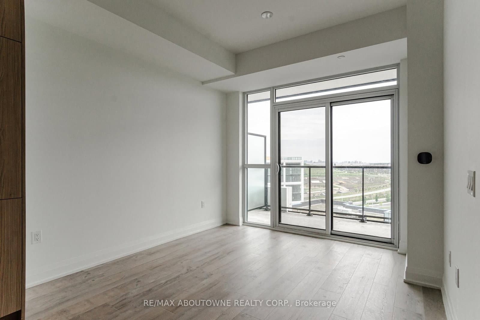 50 George Butchart Drive, Unit 814 thumbnail 13