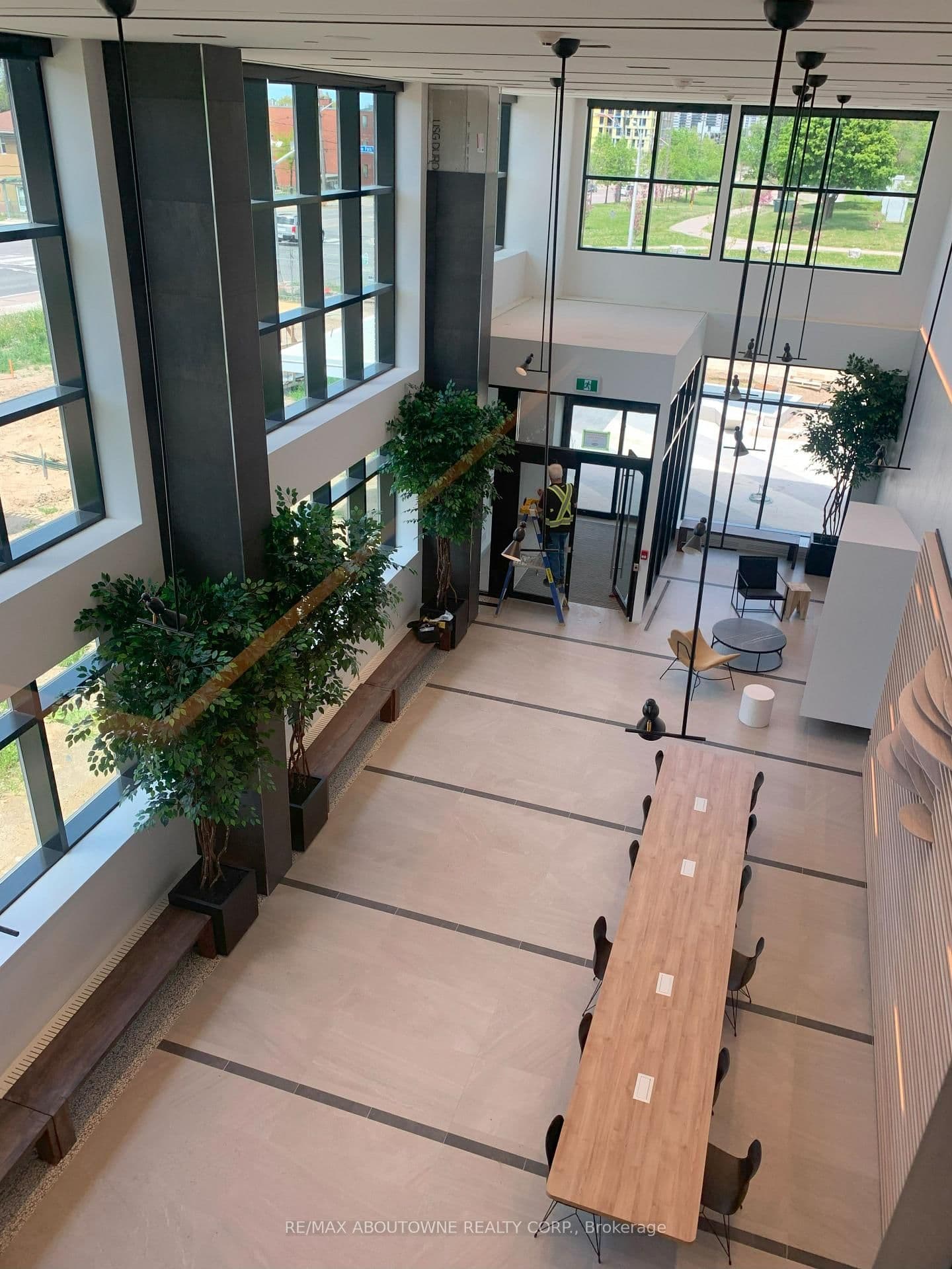 50 George Butchart Drive, Unit 814 thumbnail 4