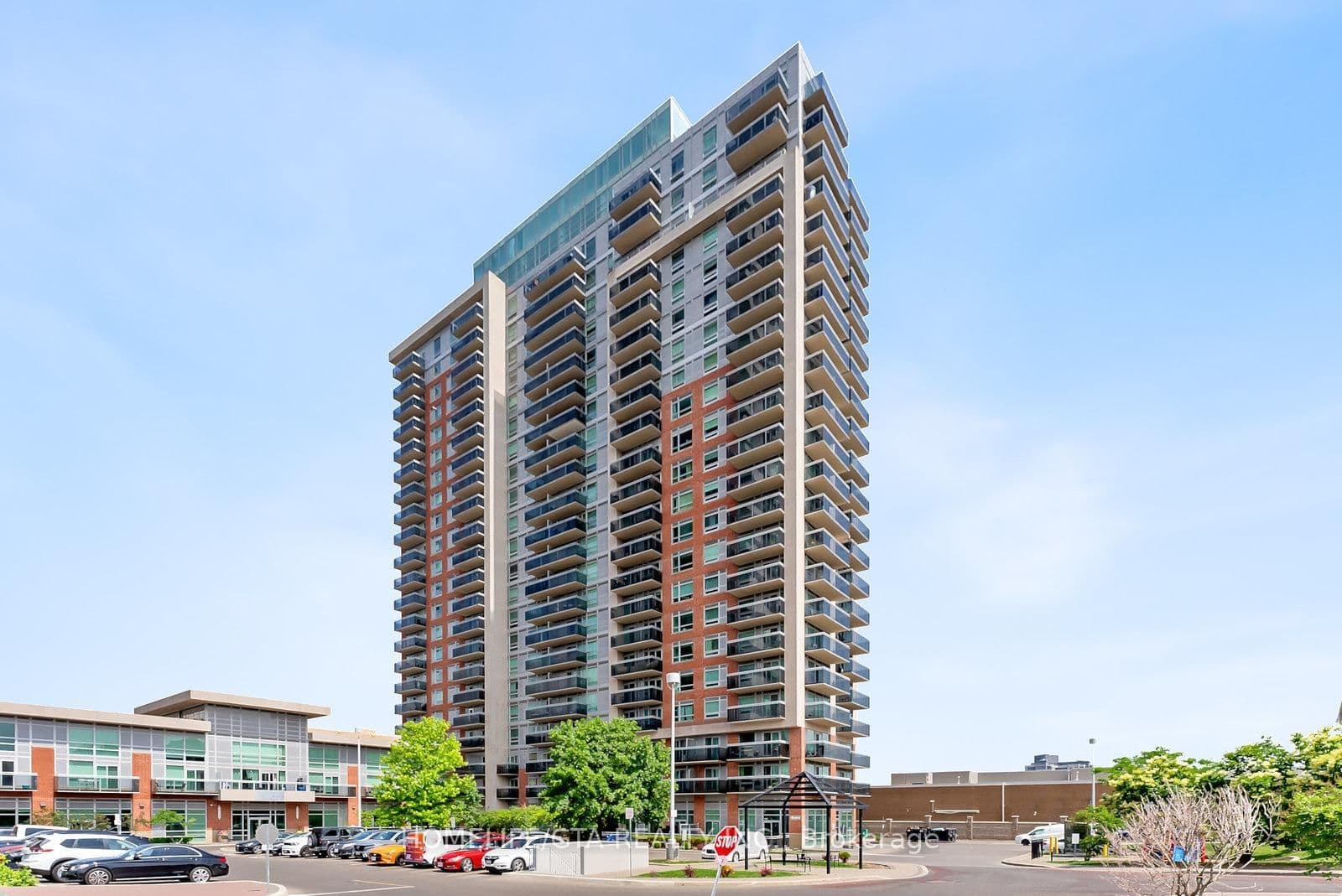 215 Queen Street E, Unit 1503 thumbnail 3