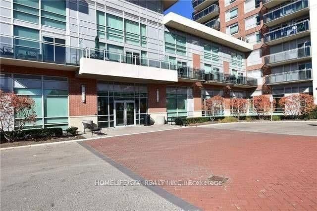 215 Queen Street E, Unit 1503 thumbnail 4