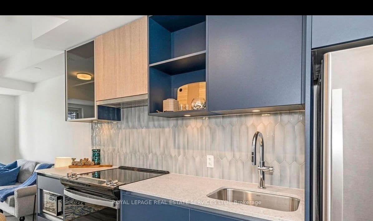 395 Dundas Street, Unit 820 thumbnail 14