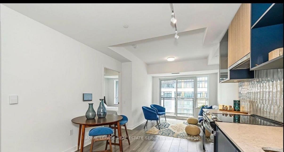 395 Dundas Street, Unit 820 thumbnail 5