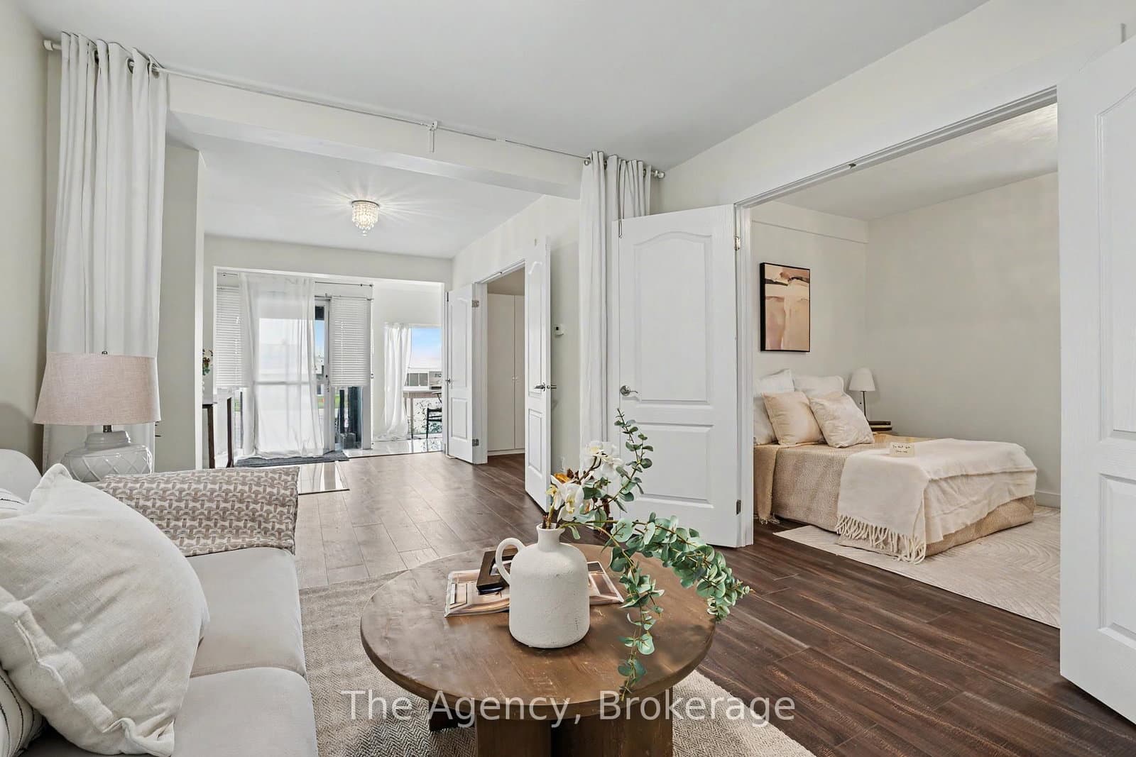 881 Lakeshore Road E thumbnail 10
