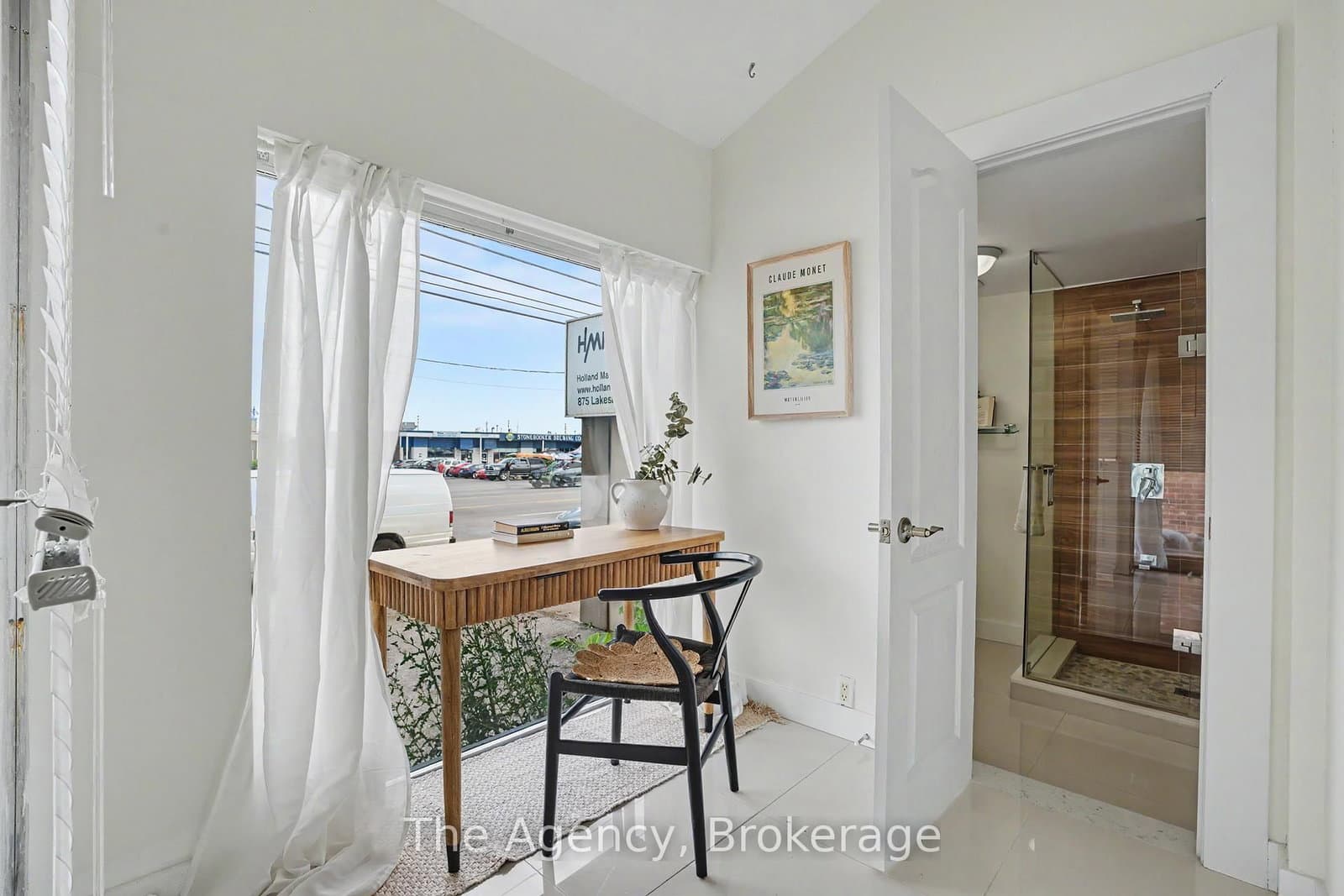 881 Lakeshore Road E thumbnail 12