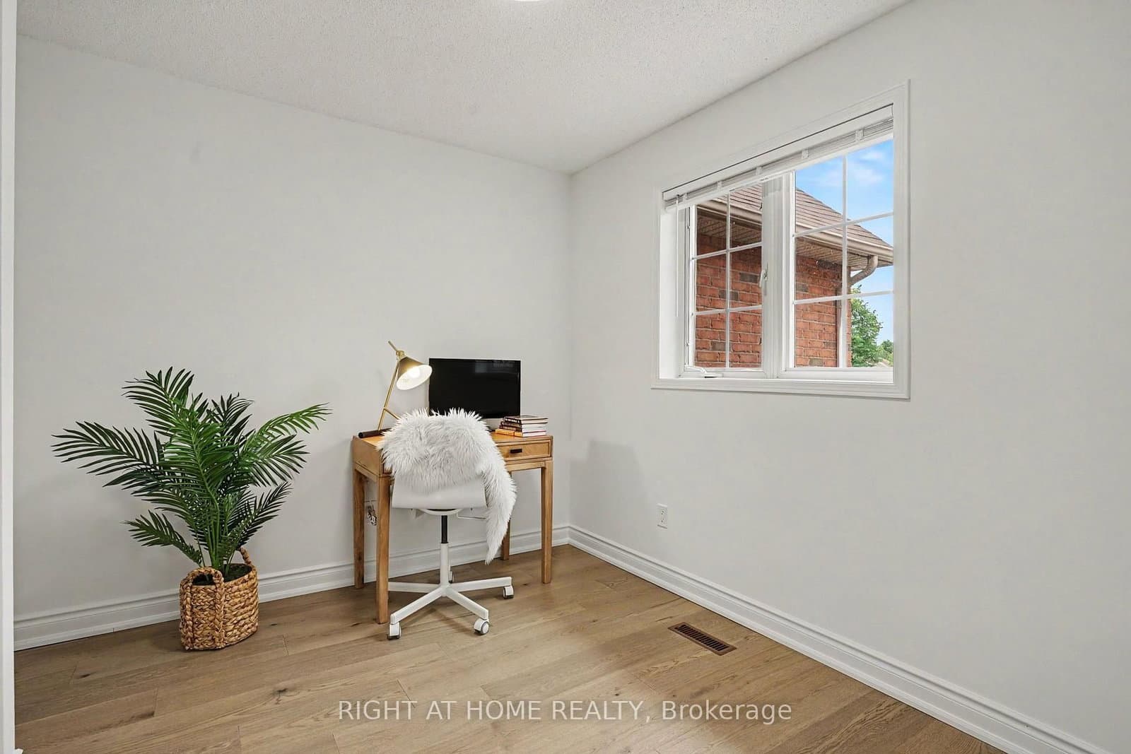 35 Malta Avenue, Unit 34 thumbnail 18