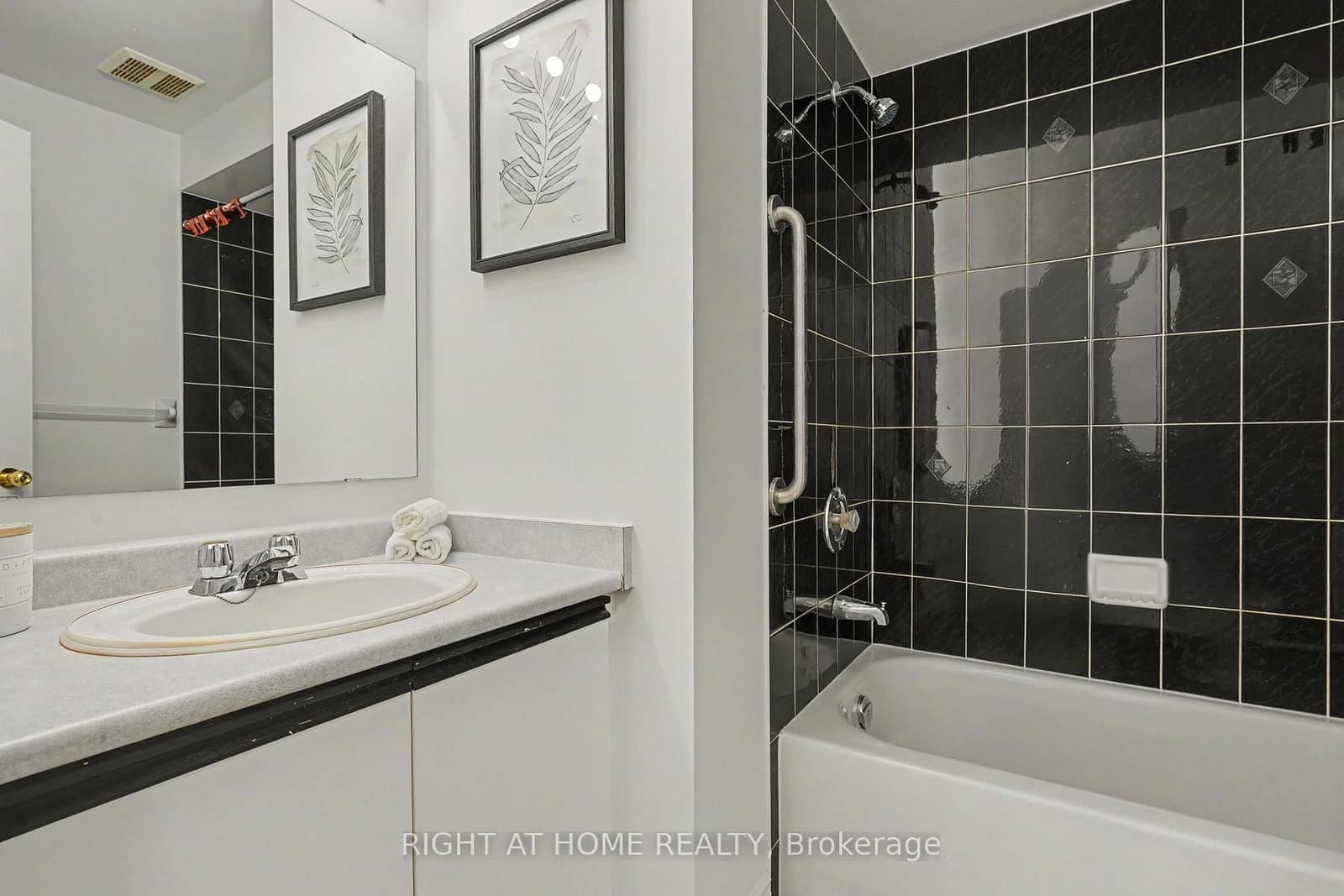 35 Malta Avenue, Unit 34 thumbnail 20