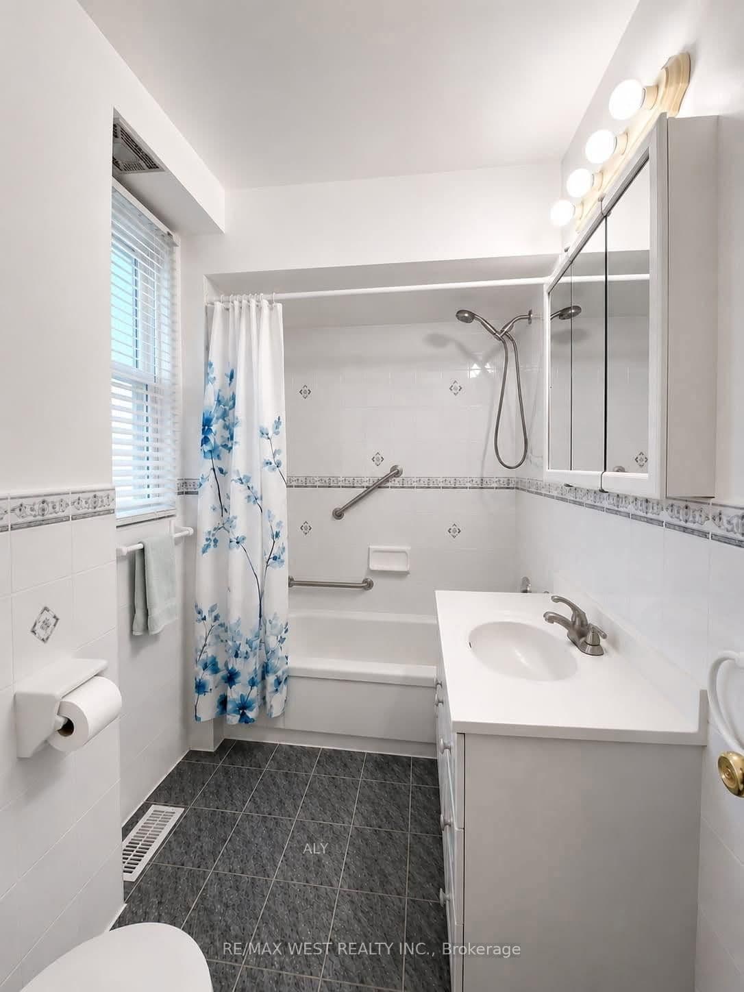 321 Caledonia Road, Unit upper thumbnail 7
