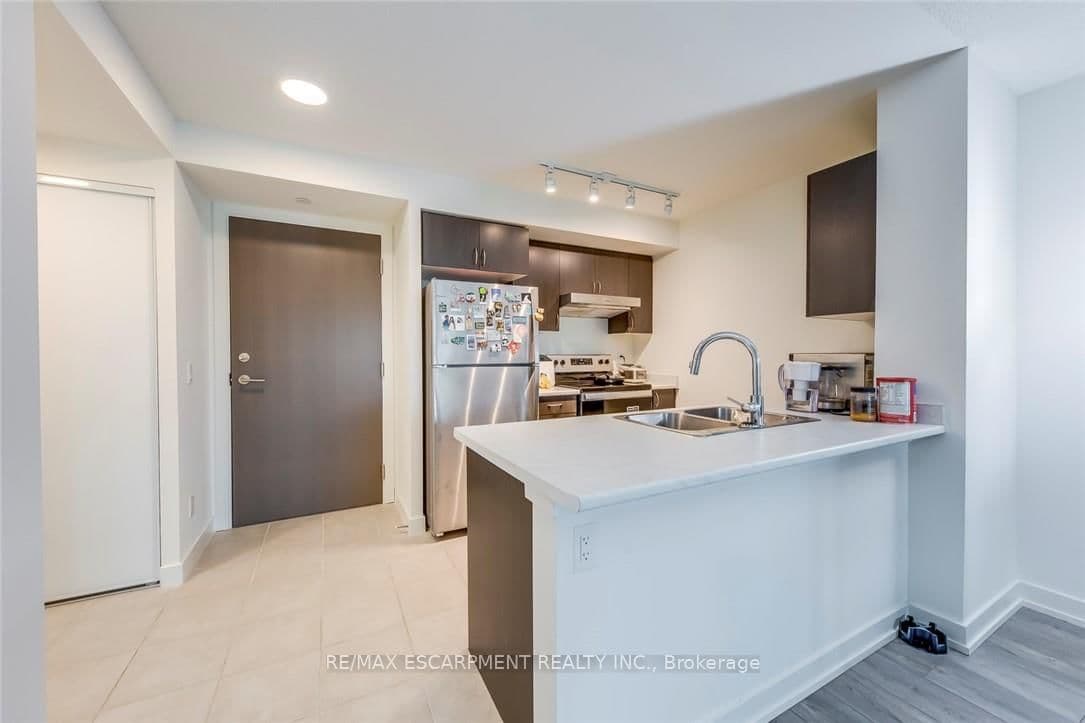 10 Wilby Crescent, Unit 309 thumbnail 8