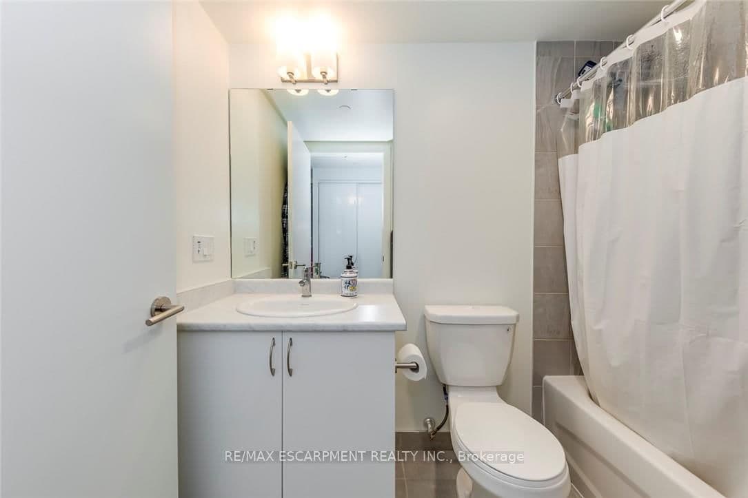 10 Wilby Crescent, Unit 309 thumbnail 17