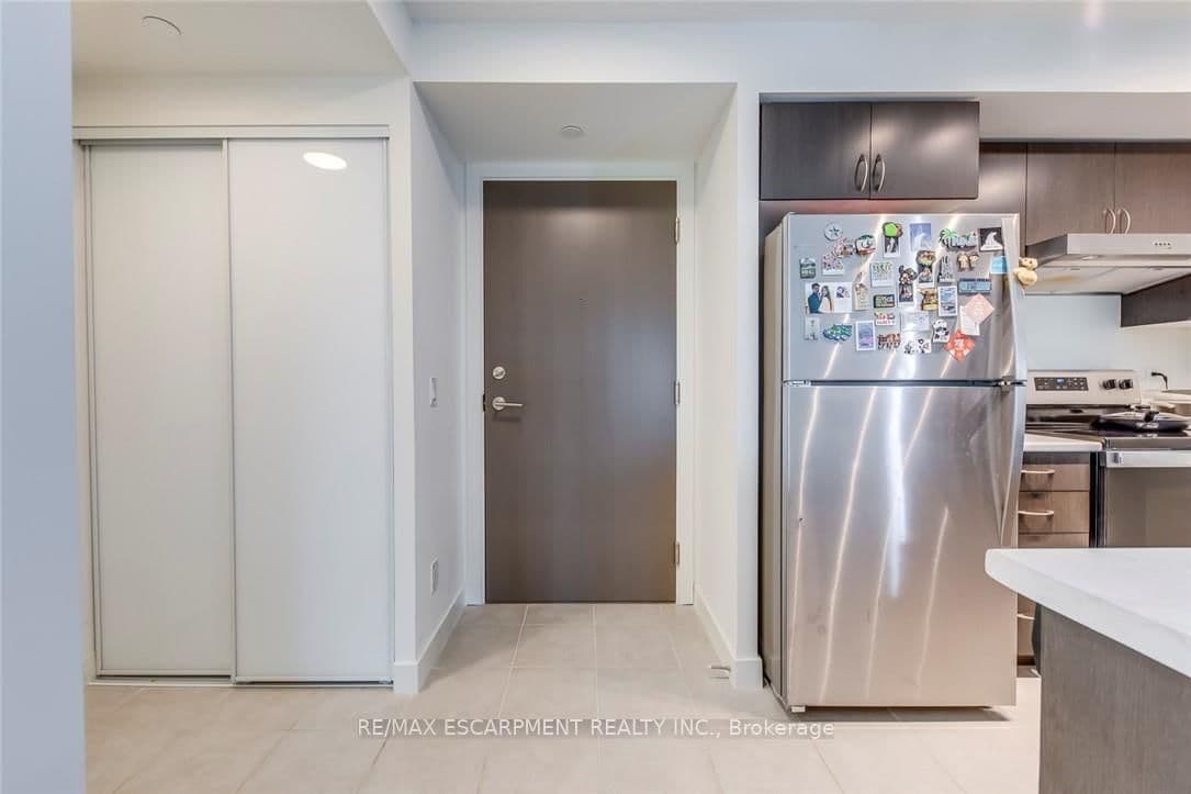 10 Wilby Crescent, Unit 309 thumbnail 5