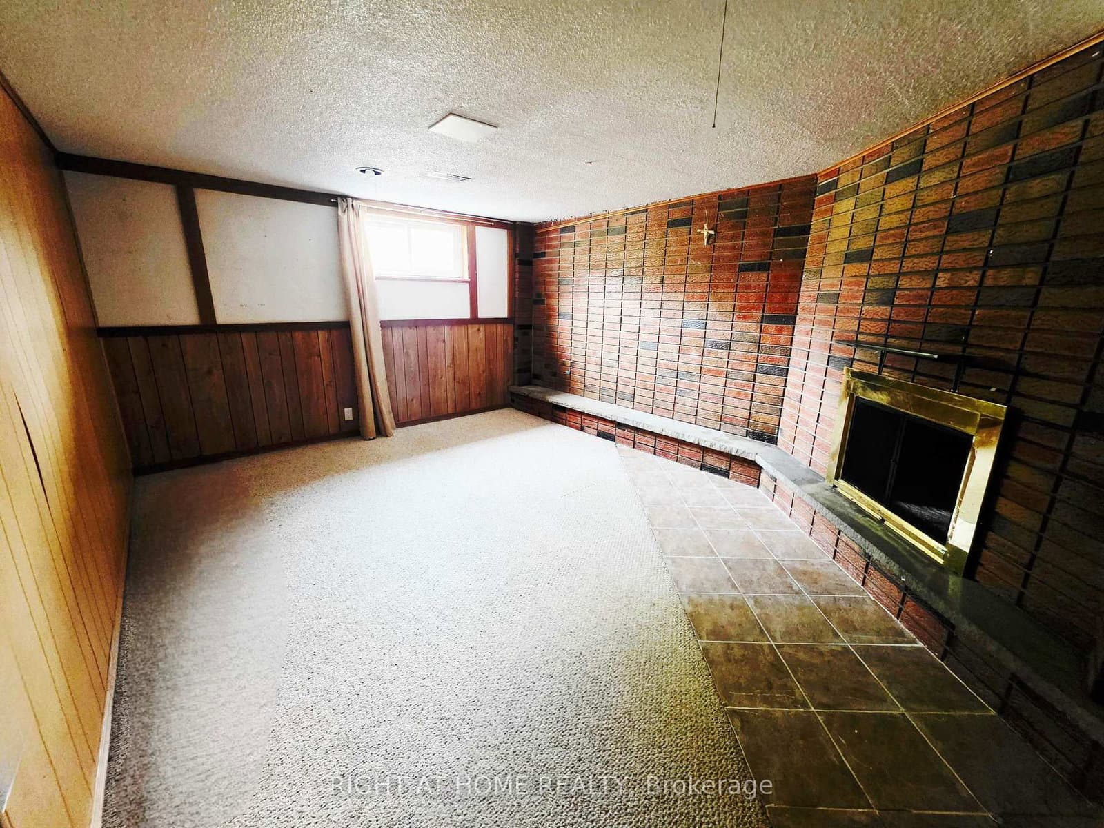 252 Maple Leaf Drive, Unit Lower thumbnail 13