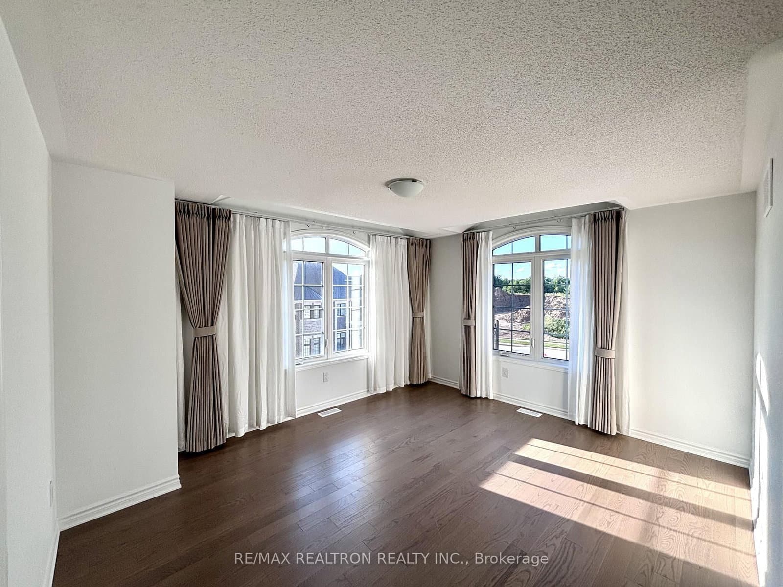 1340 Ripplewood Avenue thumbnail 11