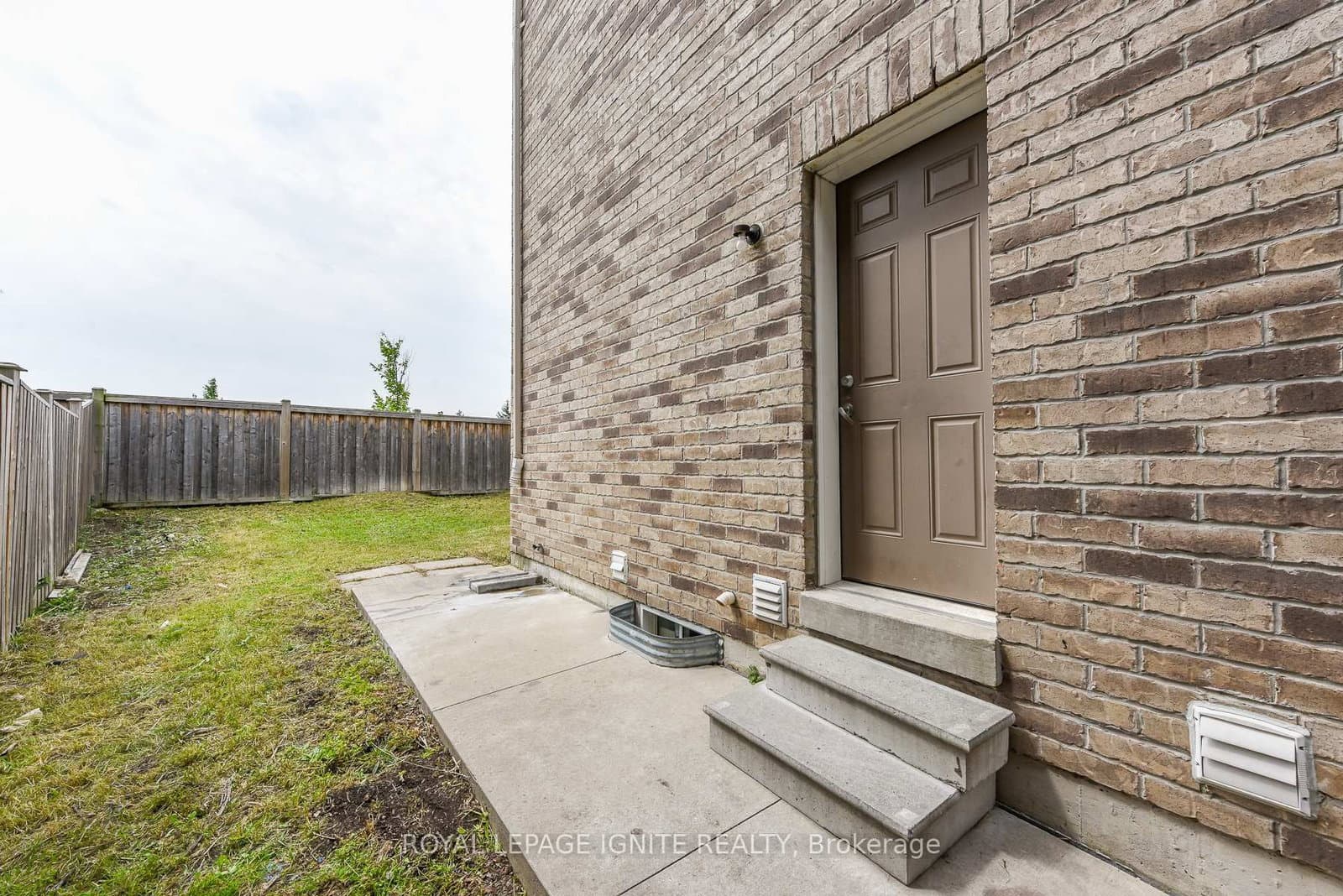 52 Harpreet Circle thumbnail 4