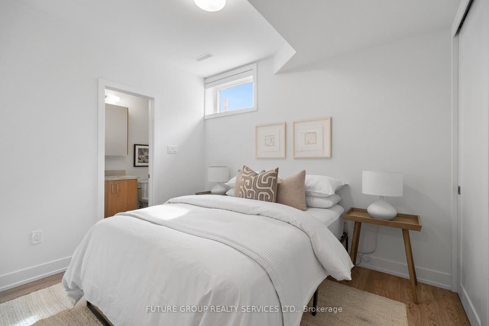 34 Poplar Avenue, Unit Unit 2 thumbnail 14