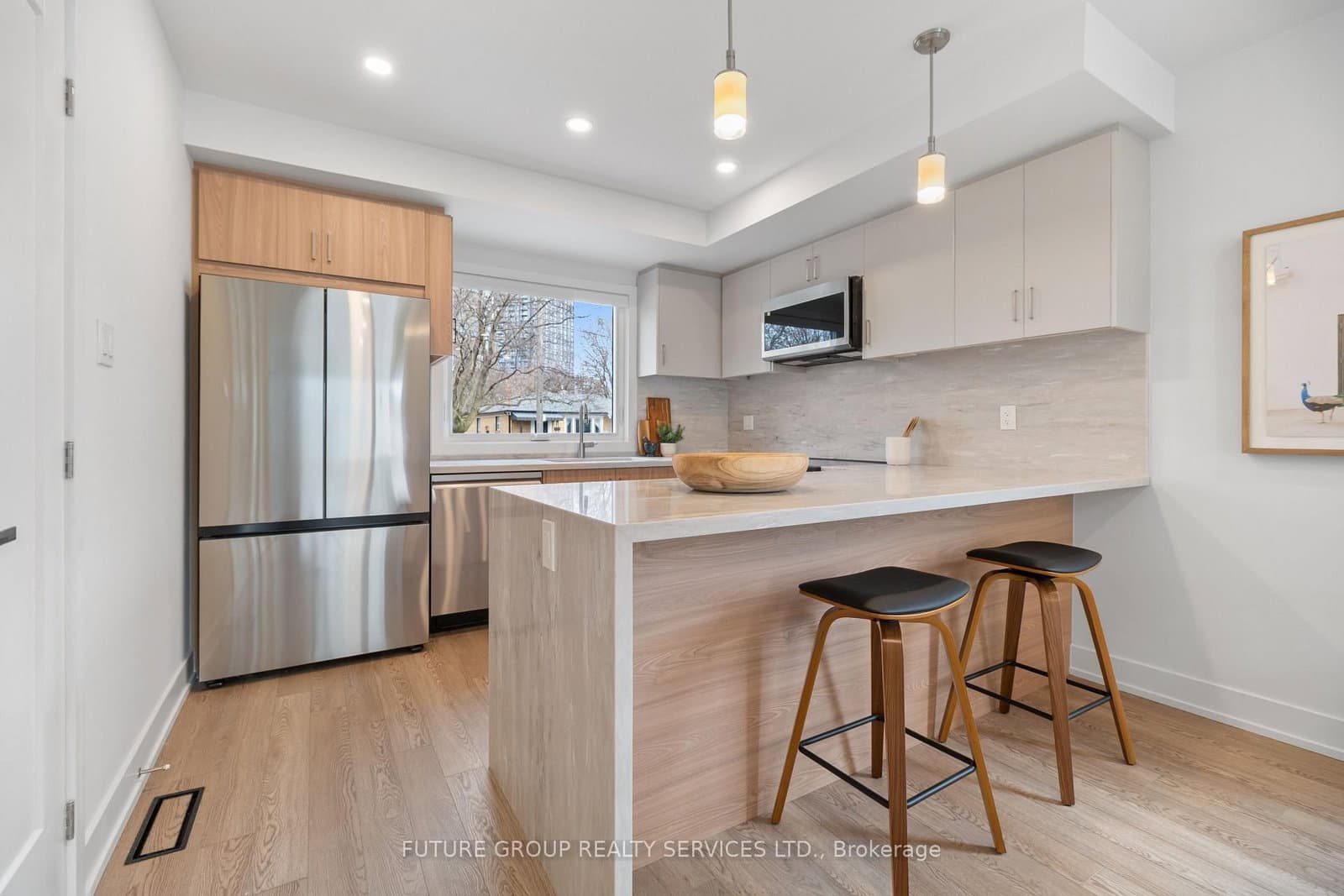 34 Poplar Avenue, Unit Unit 2 thumbnail 4