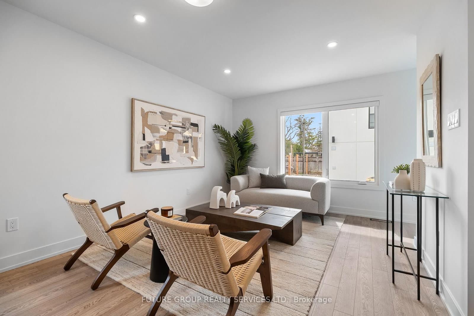 34 Poplar Avenue, Unit Unit 2 thumbnail 7