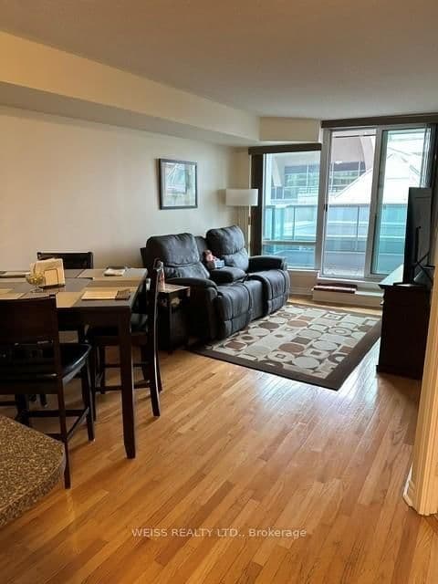33 Elm Drive, Unit 310 thumbnail 3