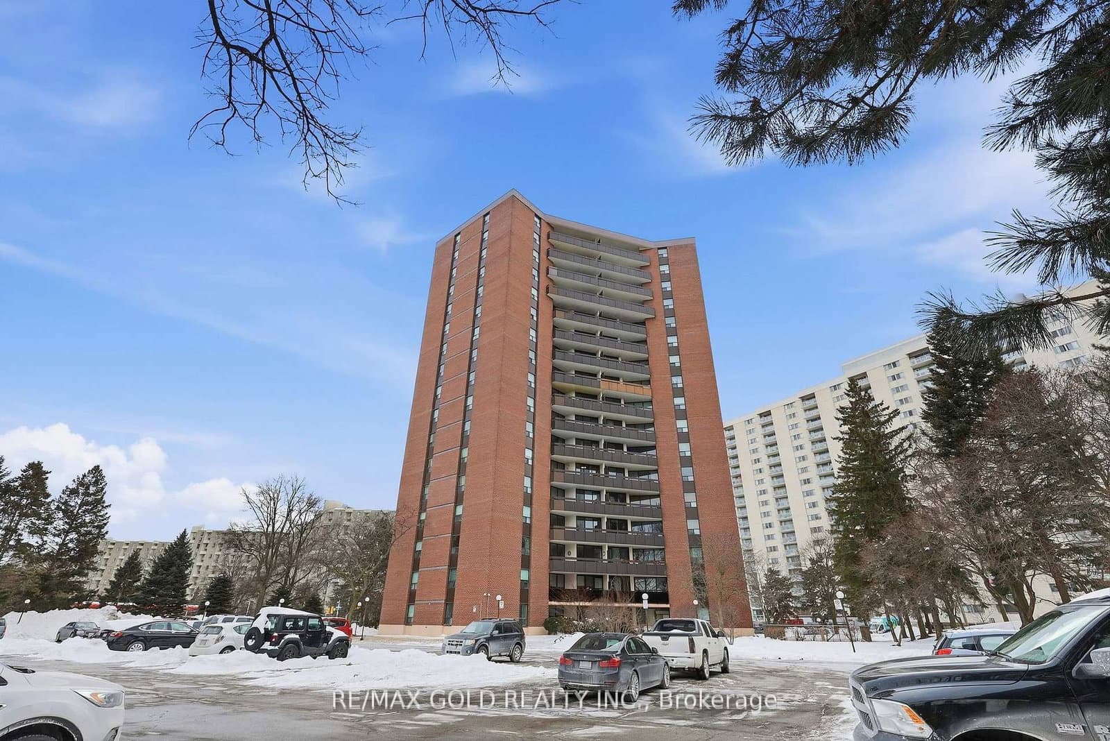 335 Mill Road, Unit 401 thumbnail 5