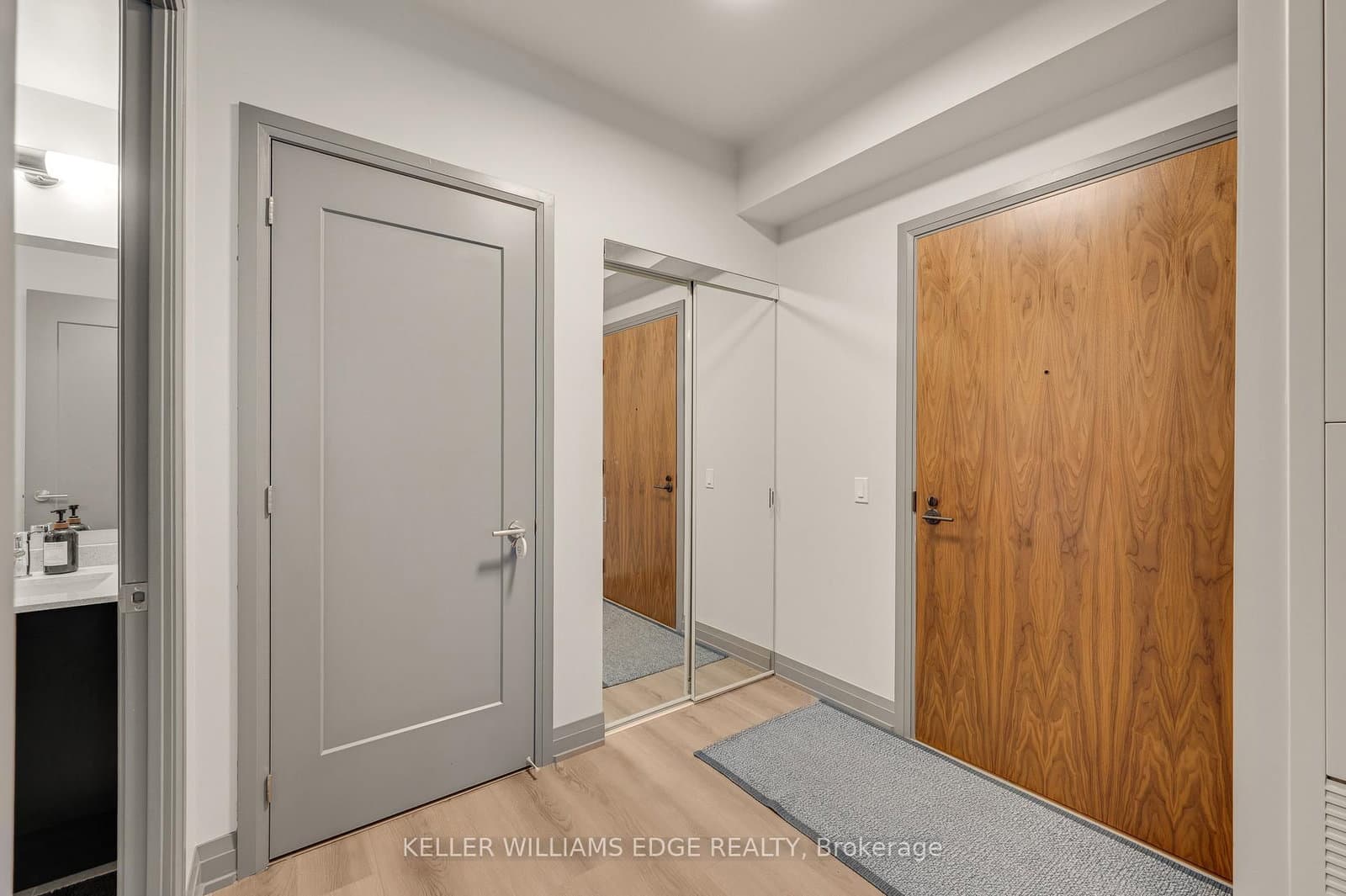 509 Dundas Street W, Unit 305 thumbnail 14