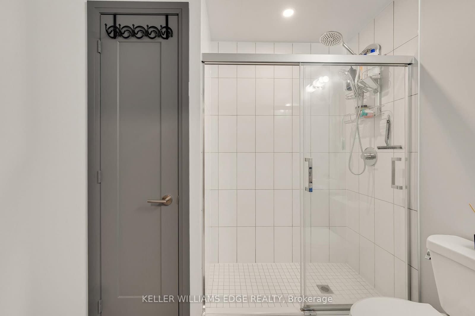 509 Dundas Street W, Unit 305 thumbnail 17