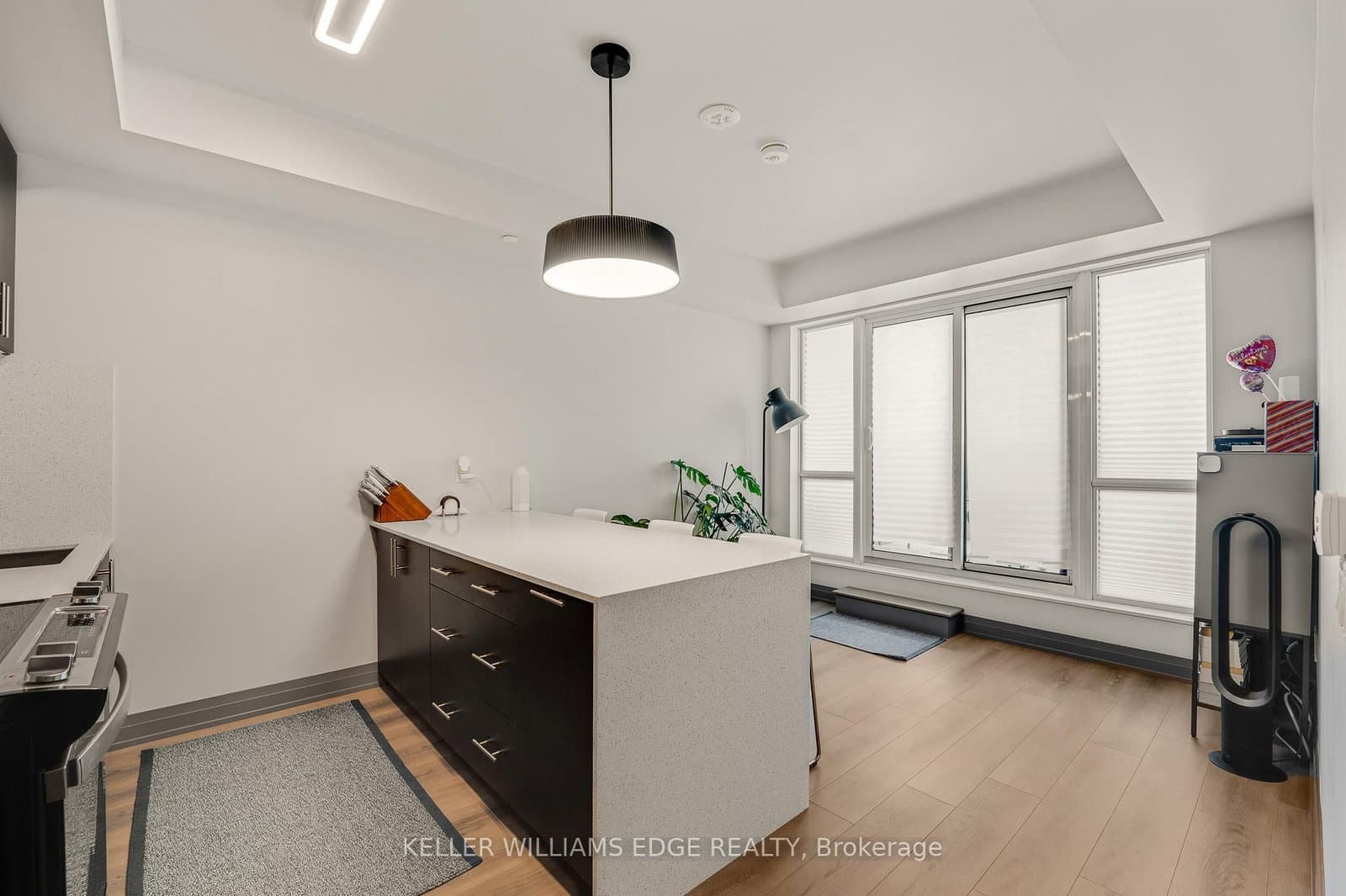 509 Dundas Street W, Unit 305 thumbnail 20