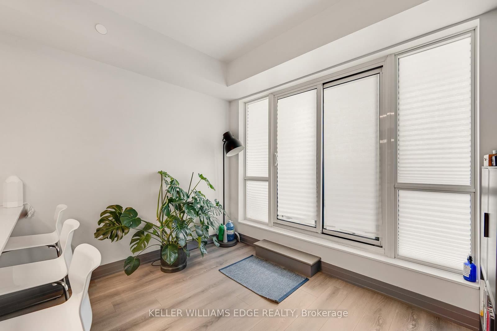 509 Dundas Street W, Unit 305 thumbnail 24