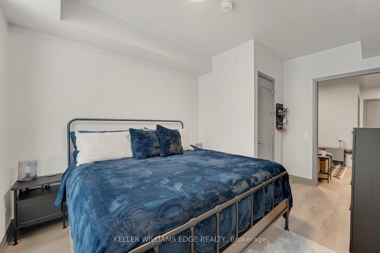 509 Dundas Street W, Unit 305 thumbnail 27
