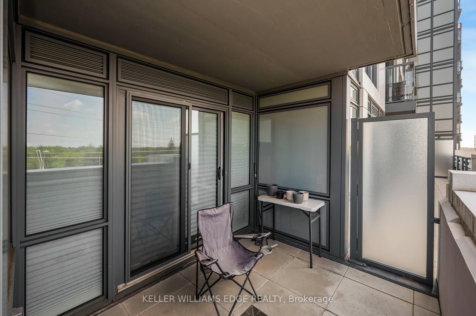 509 Dundas Street W, Unit 305 thumbnail 32