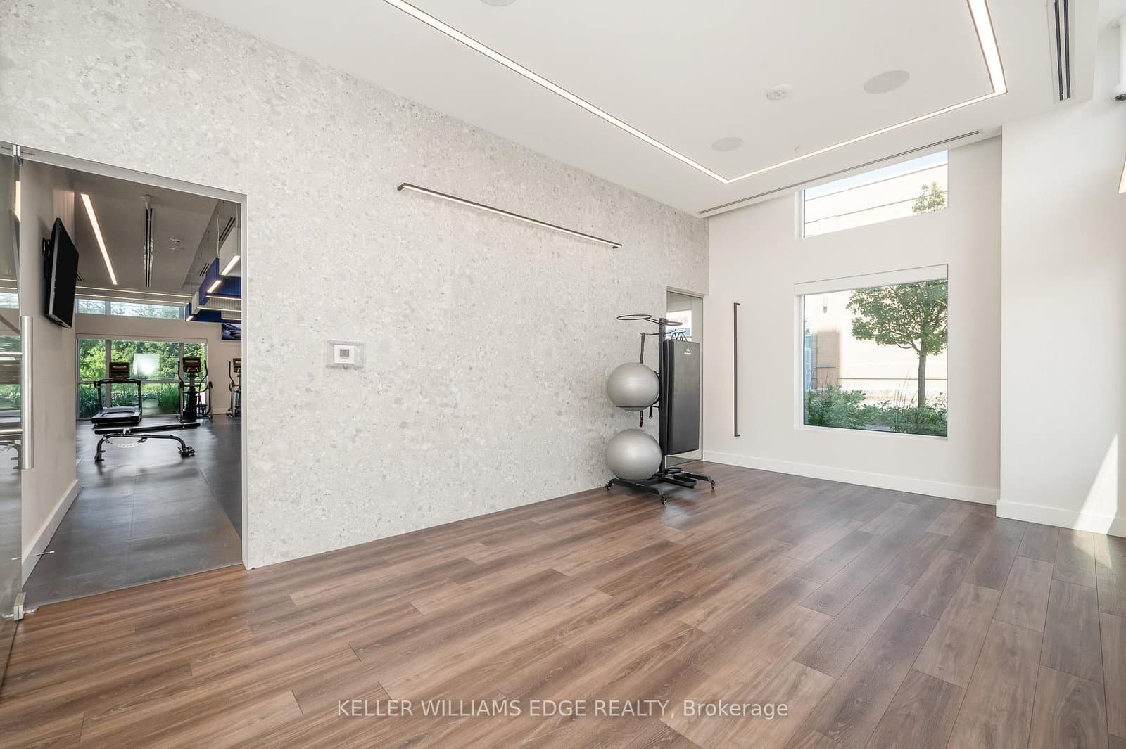 509 Dundas Street W, Unit 305 thumbnail 40