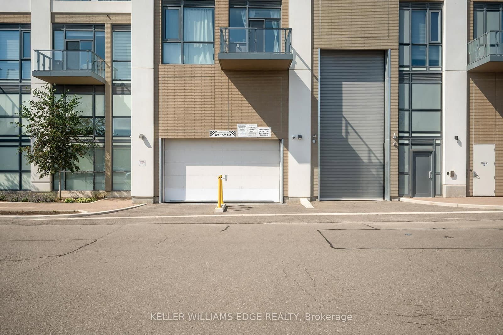 509 Dundas Street W, Unit 305 thumbnail 5