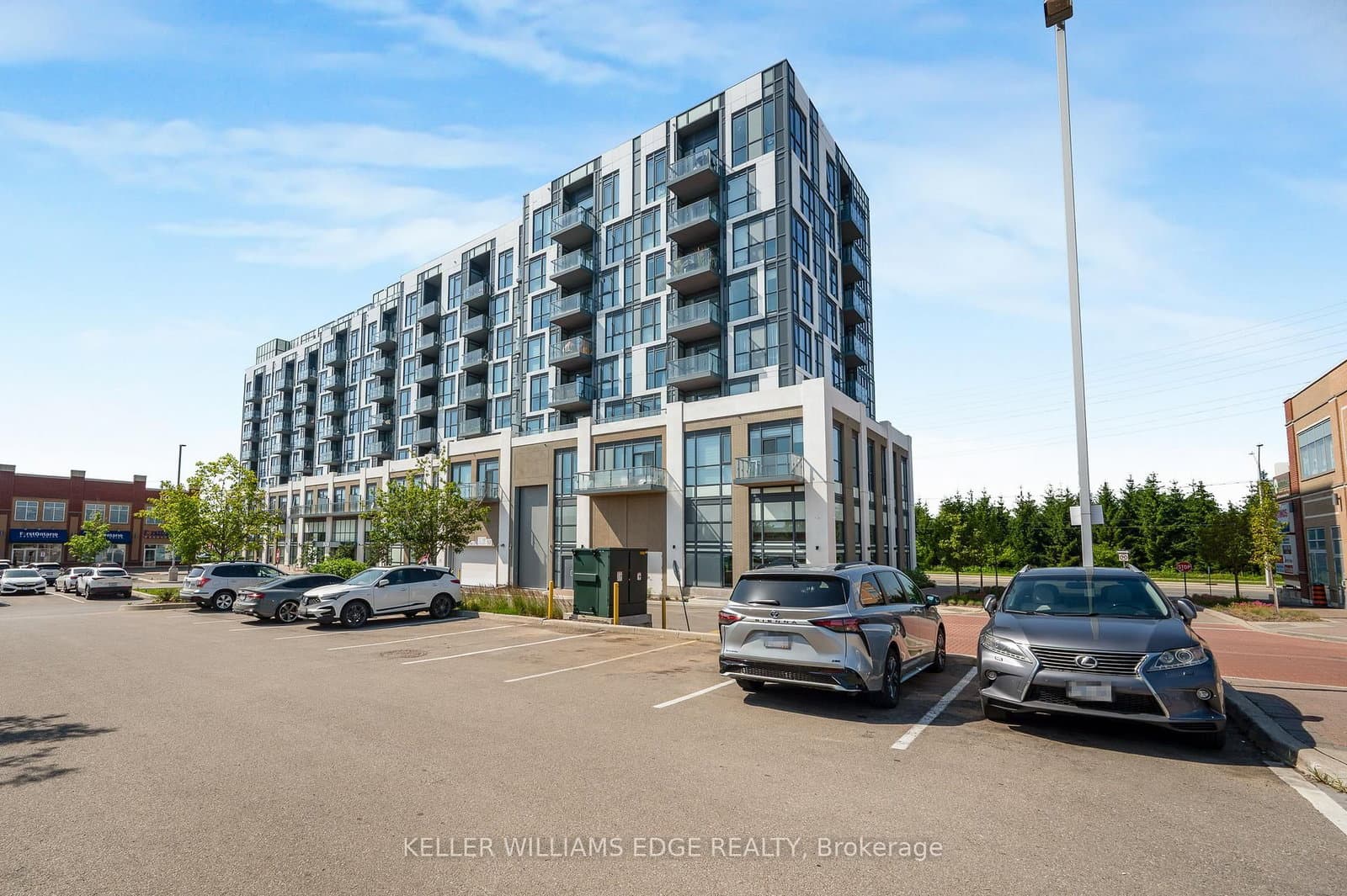 509 Dundas Street W, Unit 305 thumbnail 6