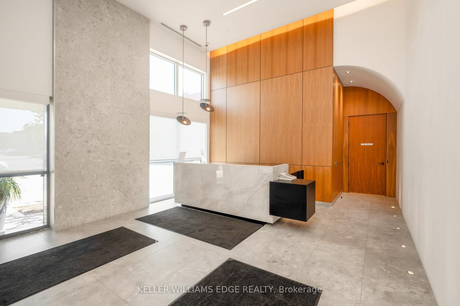 509 Dundas Street W, Unit 305 thumbnail 9
