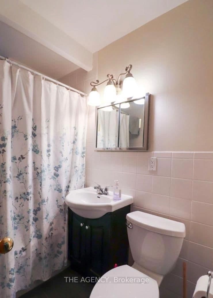 75 Keele Street, Unit 1 thumbnail 9