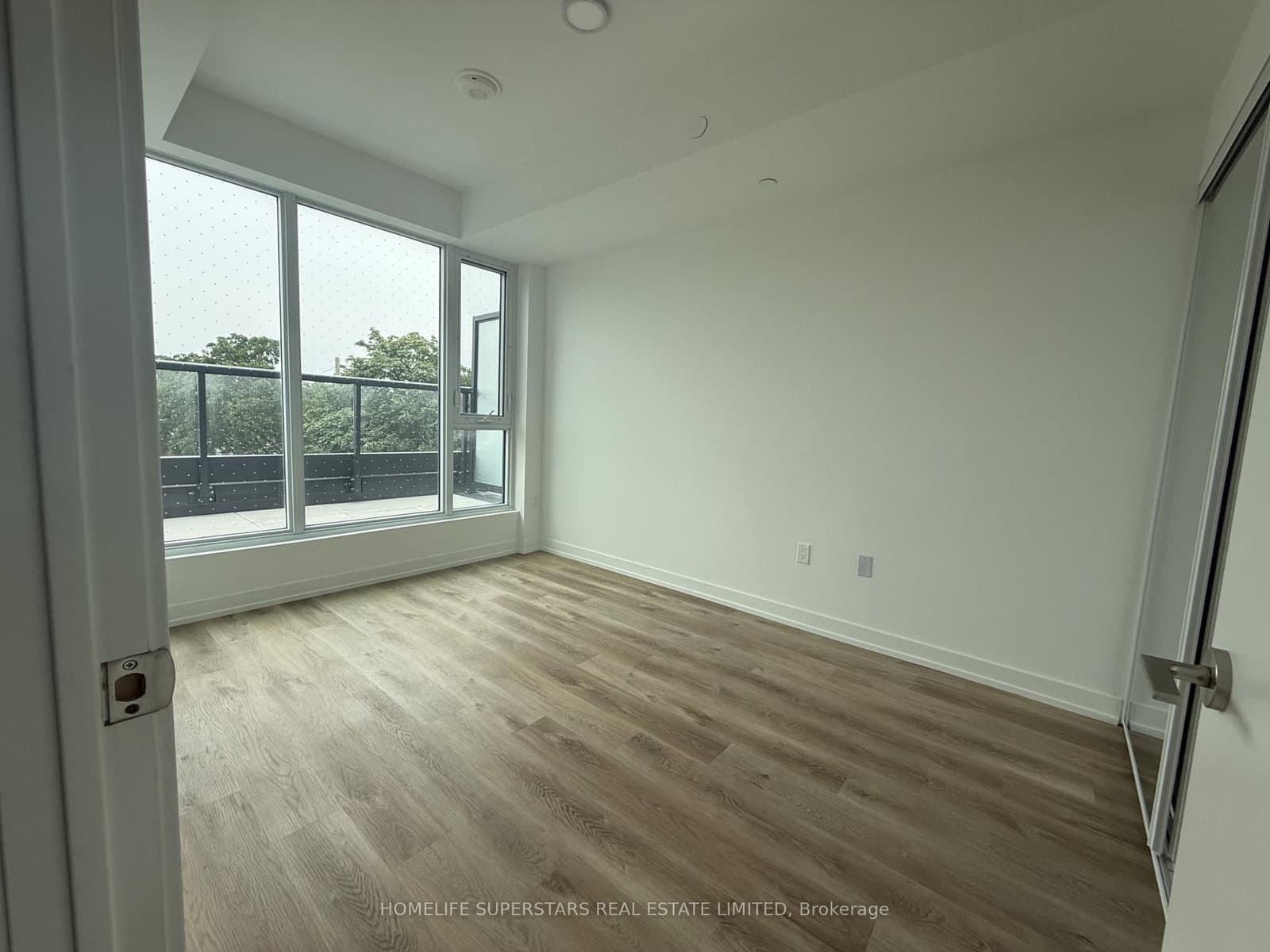 6 Chartwell Road, Unit 302 thumbnail 3