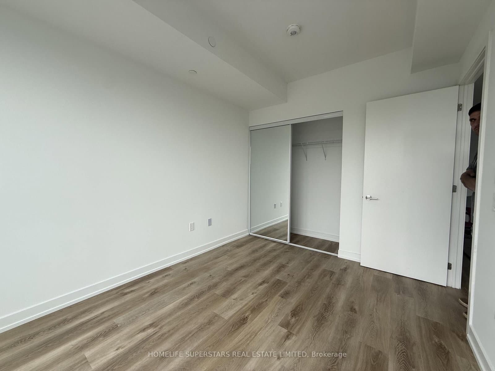 6 Chartwell Road, Unit 302 thumbnail 4