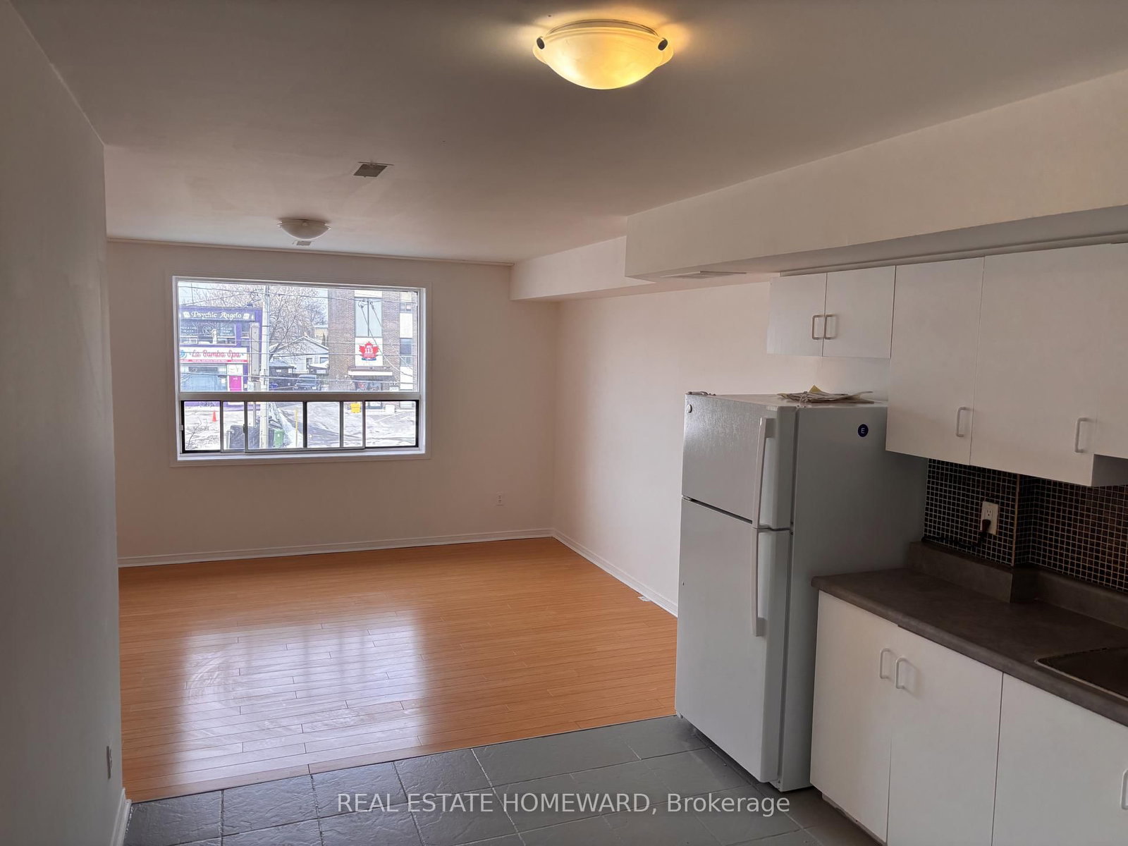 879A Wilson Avenue, Unit Upper thumbnail 3