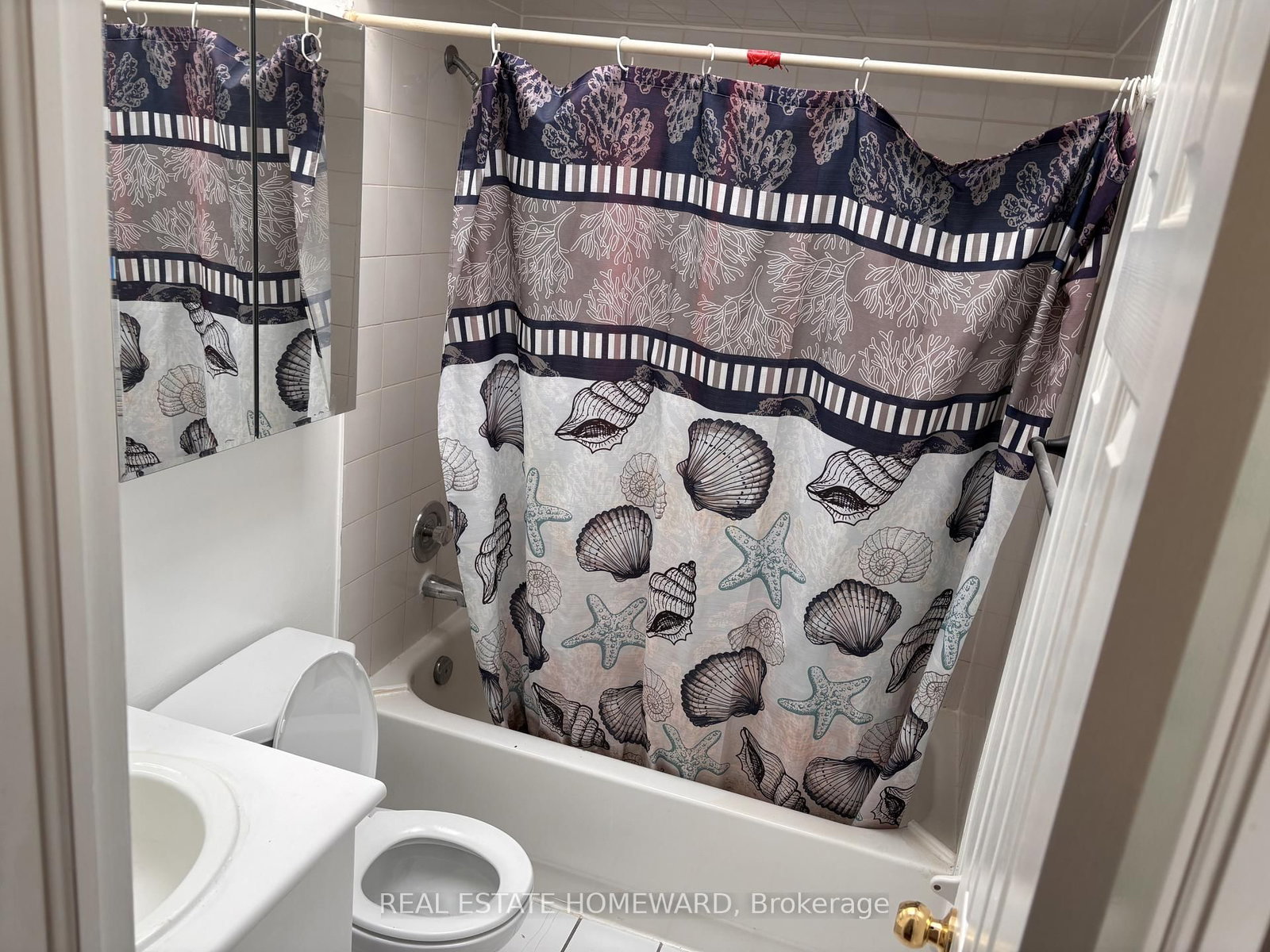 879A Wilson Avenue, Unit Upper thumbnail 7