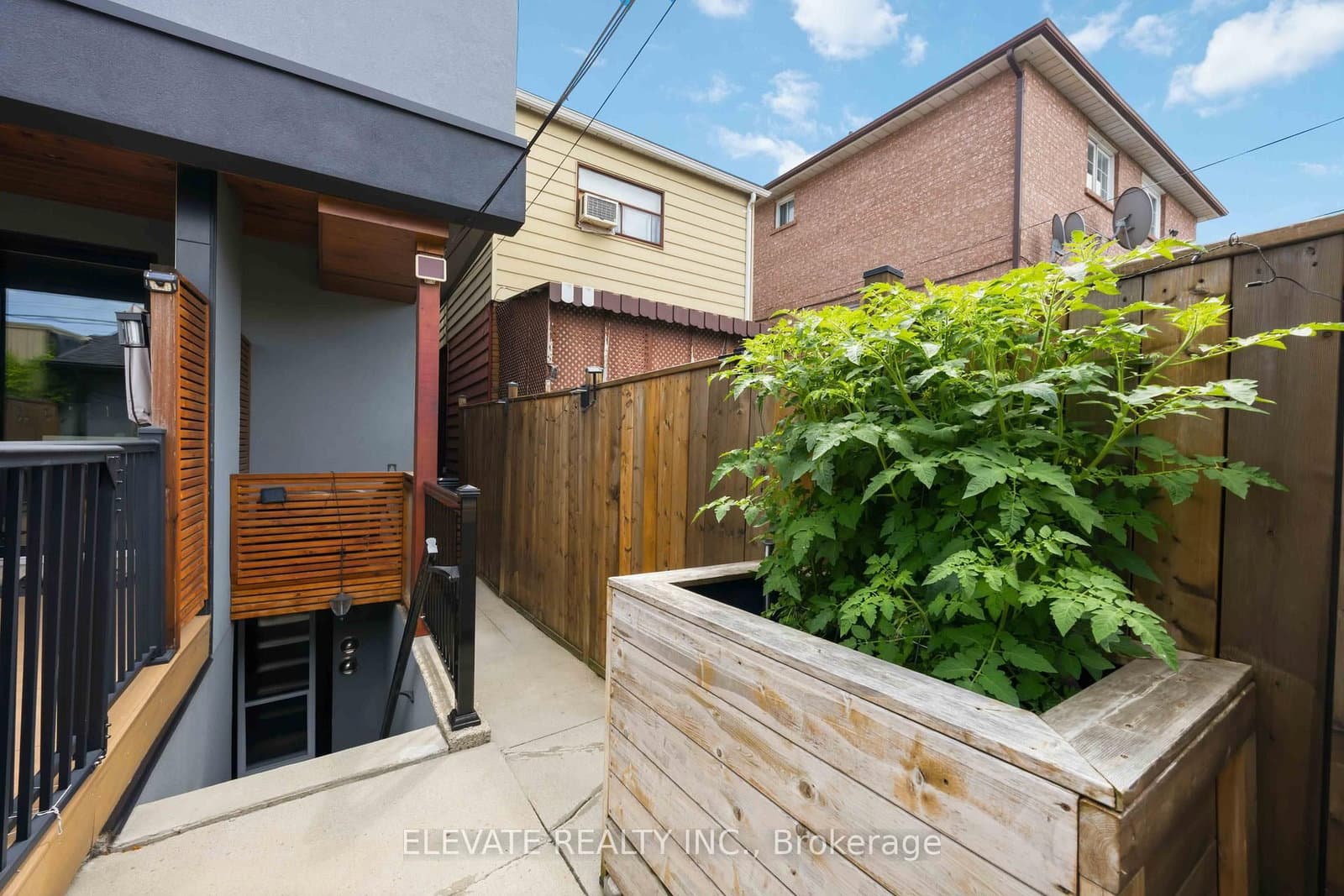 220 Gilbert Avenue, Unit Basement thumbnail 3