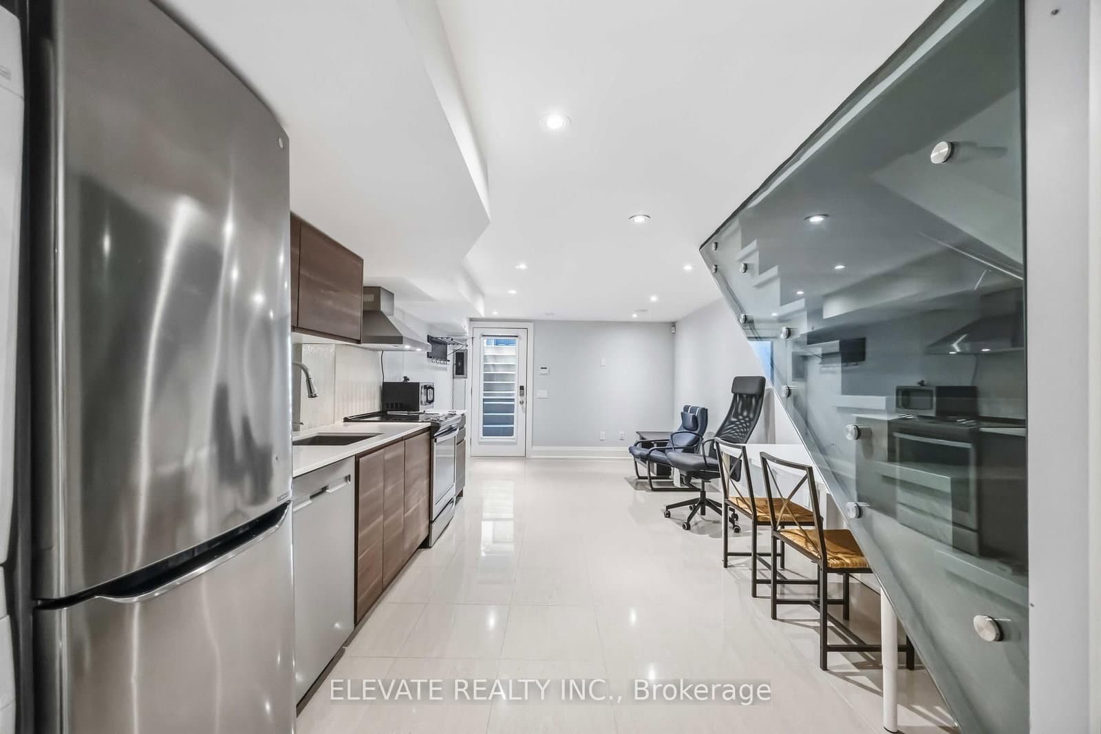 220 Gilbert Avenue, Unit Basement thumbnail 5