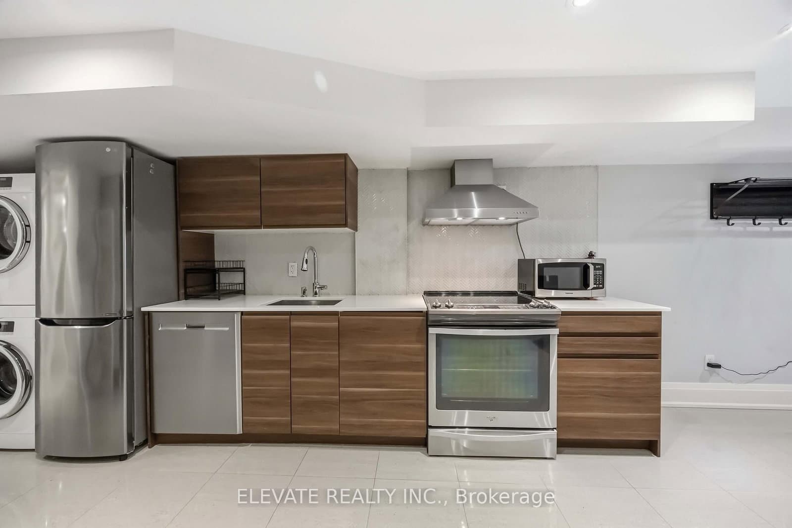 220 Gilbert Avenue, Unit Basement thumbnail 7
