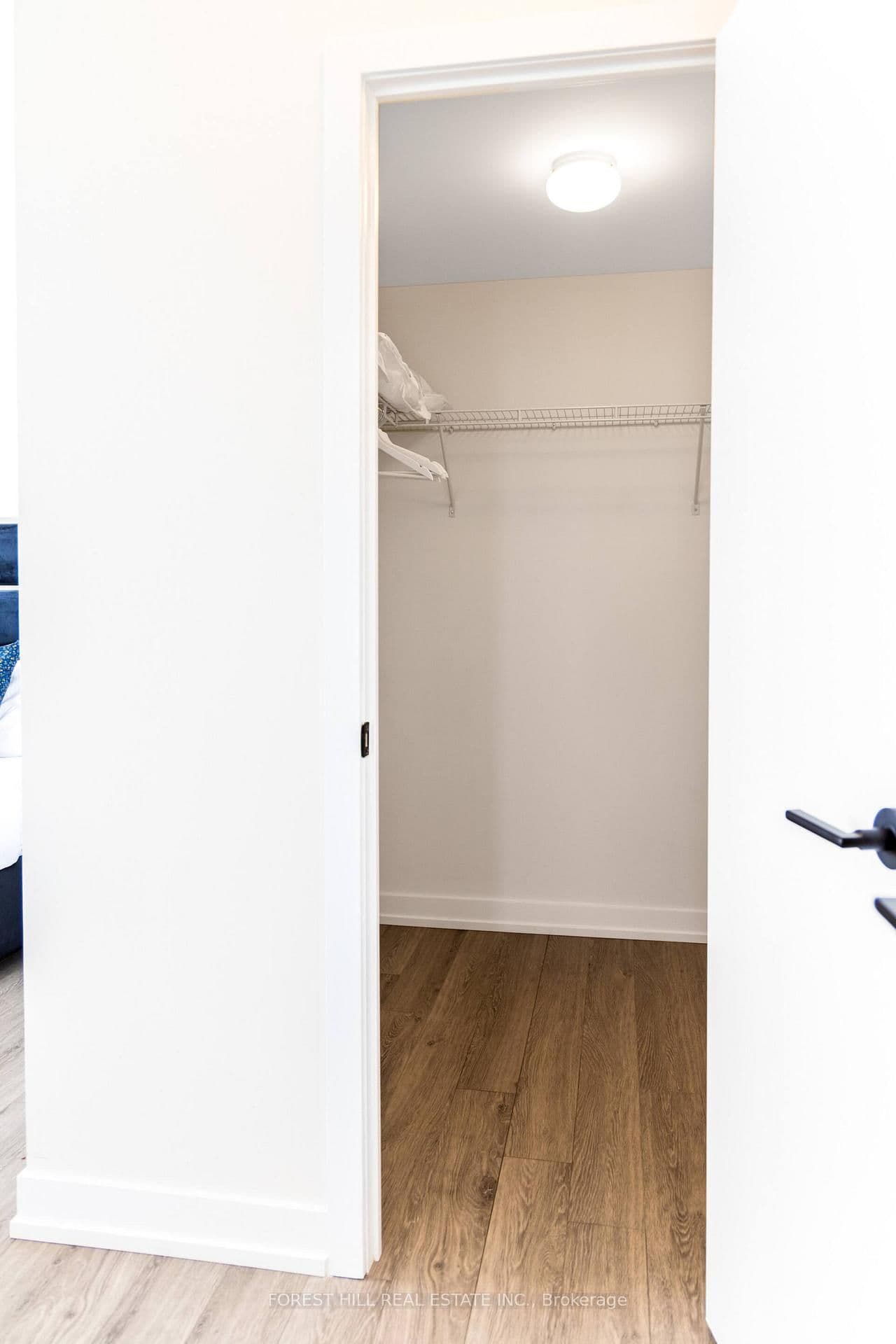 2300 St. Clair Avenue W, Unit 1009 thumbnail 19