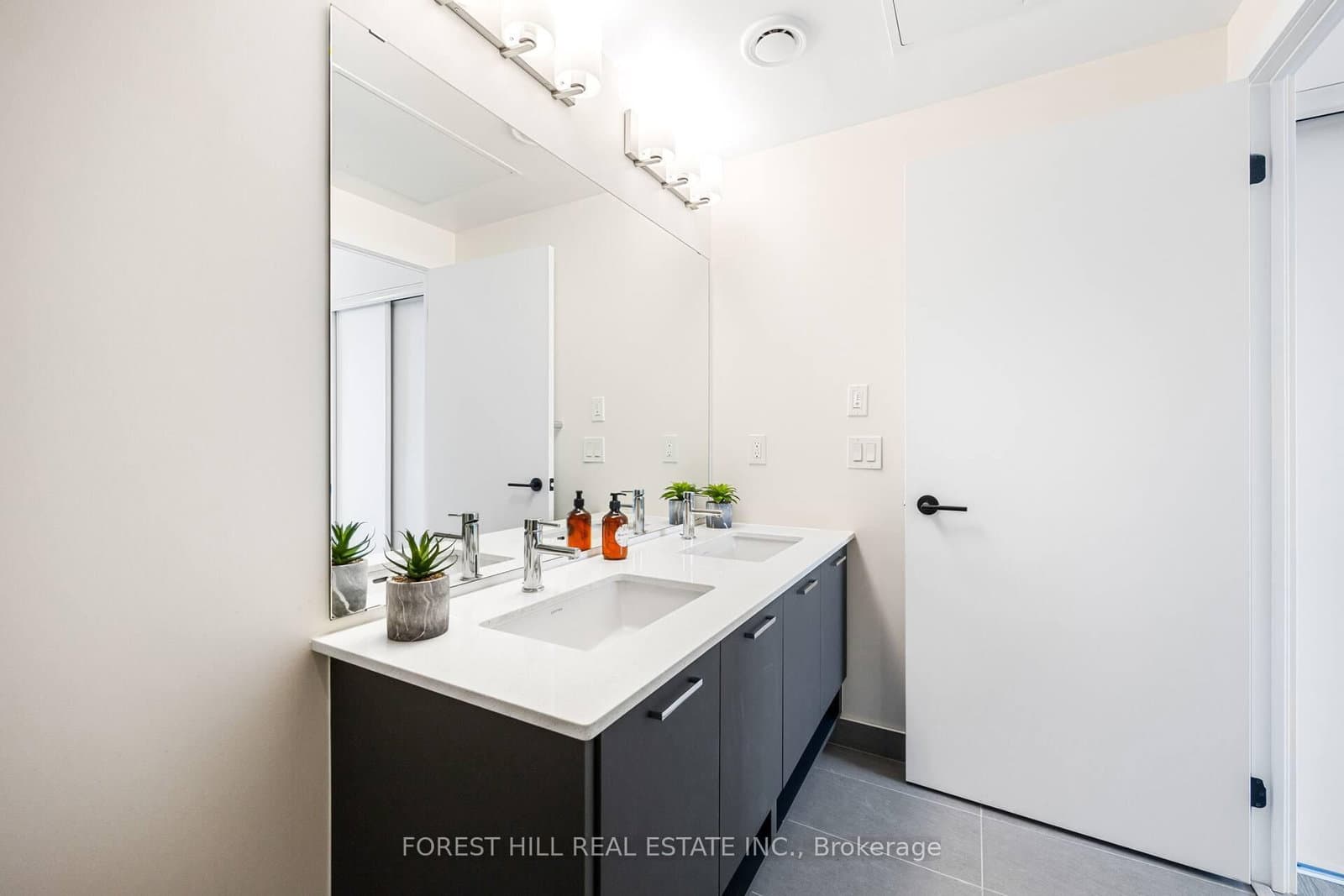 2300 St. Clair Avenue W, Unit 1009 thumbnail 22