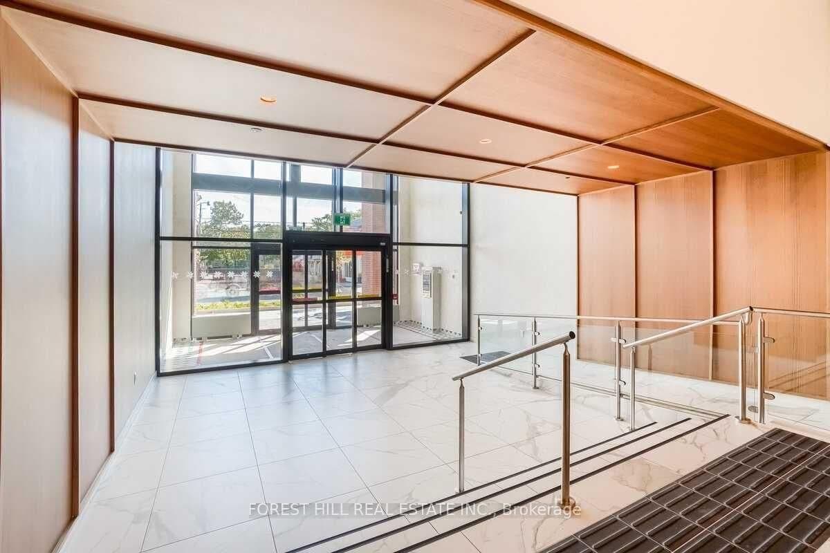 2300 St. Clair Avenue W, Unit 1009 thumbnail 3
