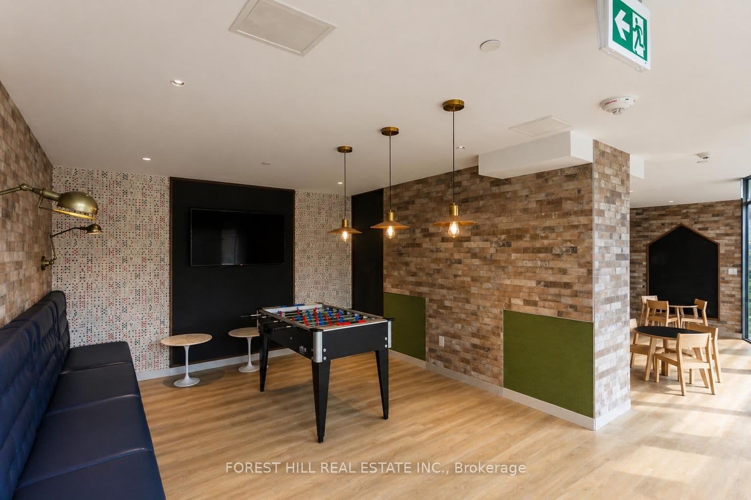 2300 St. Clair Avenue W, Unit 1009 thumbnail 37