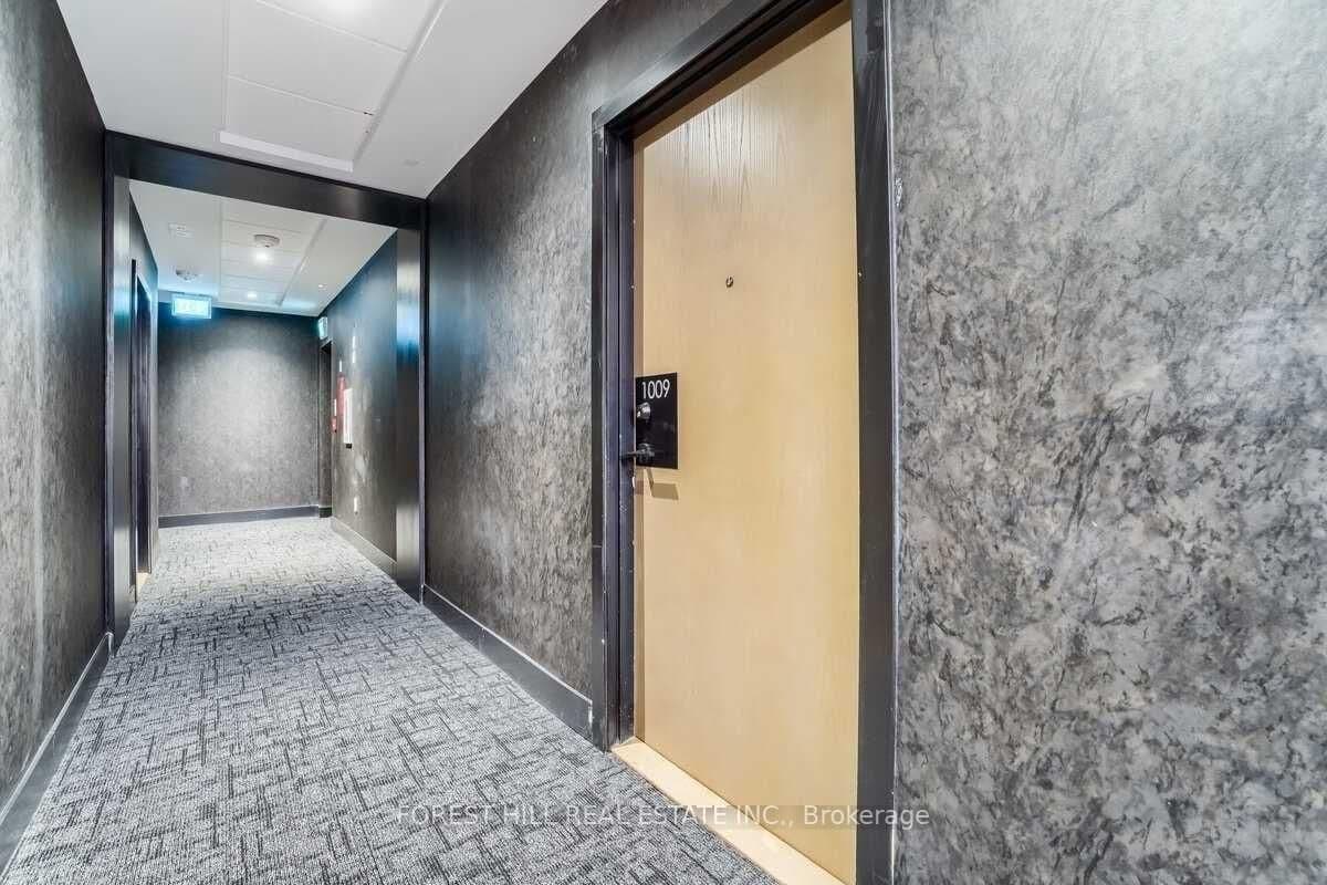 2300 St. Clair Avenue W, Unit 1009 thumbnail 4