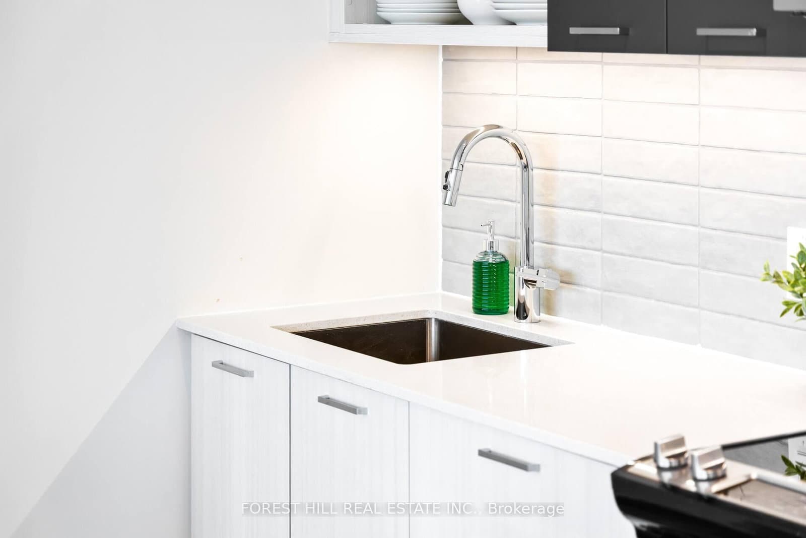 2300 St. Clair Avenue W, Unit 1009 thumbnail 8
